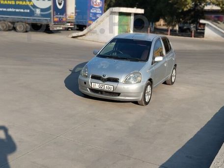 Toyota Vitz, 1999 — 照片 2
