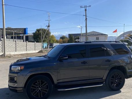 Toyota 4Runner, 2019 — фото 12
