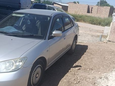 Honda Civic, 2004 — 照片 2