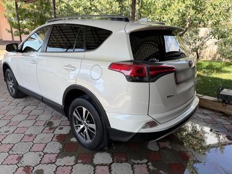 Toyota RAV4, 2015 — фото 3