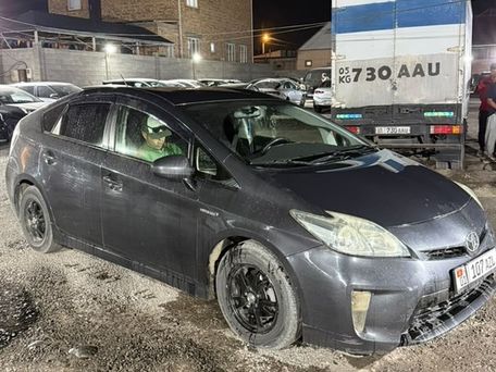 Toyota Prius, 2018 — фото 2