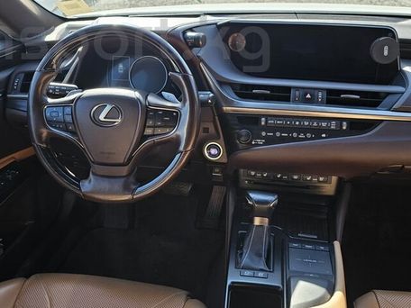 Lexus ES, 2019 — photo 9