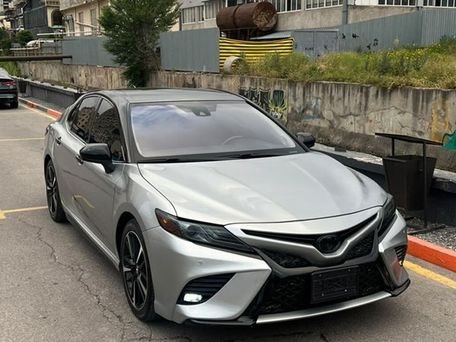 Toyota Camry, 2018 — 照片 2