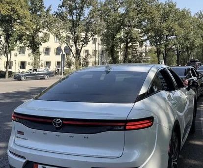 Toyota Crown, 2024 — photo 3