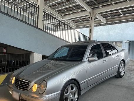 Mercedes-Benz E-Класс, 2001 — 照片 1