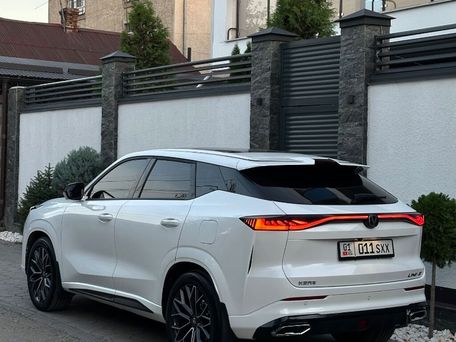 Changan UNI-Z, 2025 — 照片 4