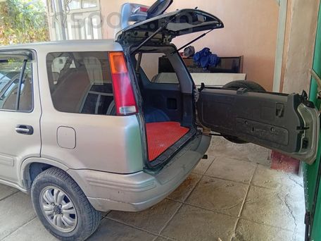 Honda CR-V, 1996 — photo 9