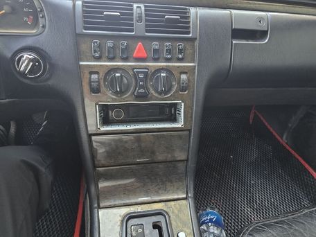 Mercedes-Benz E-Класс, 1997 — сүрөт 7