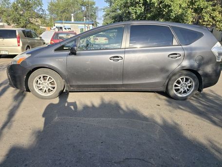 Toyota Prius v (+), 2012