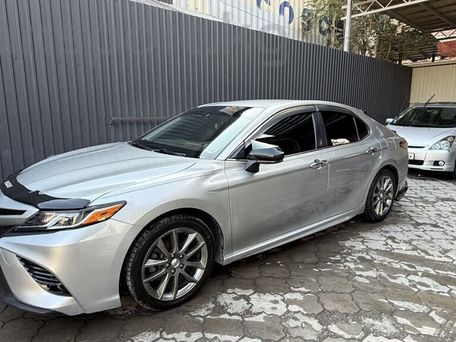 Toyota Camry, 2018 — 照片 6