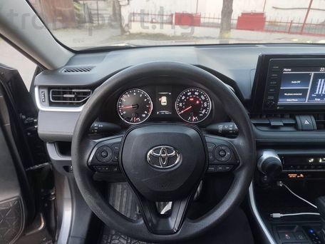 Toyota RAV4, 2019 — photo 10