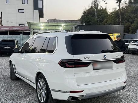 BMW X7, 2023 — photo 3