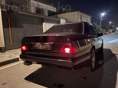 Mercedes-Benz E-Class, 1994 — photo 6