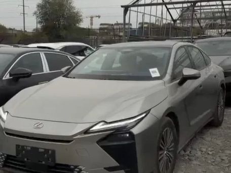 Lexus ES, 2026