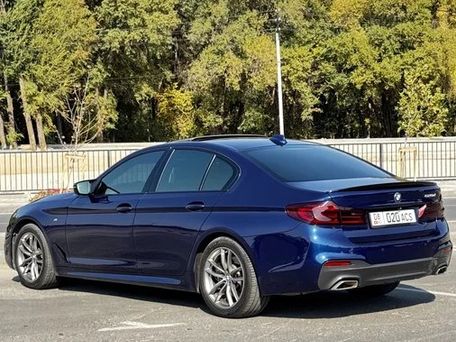 BMW 5 серии, 2019 — 照片 5