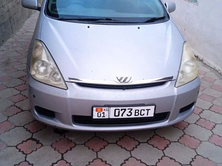 Toyota Wish, 2004 — photo 1