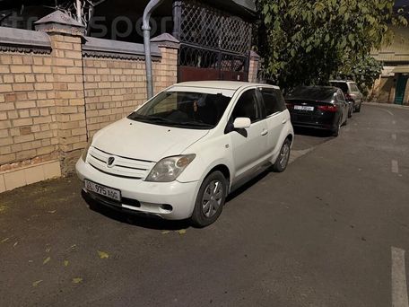 Toyota Ist, 2003 — photo 1