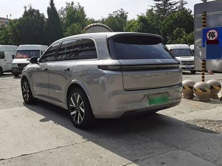 Li Auto (Lixiang) L8, 2023 — photo 7
