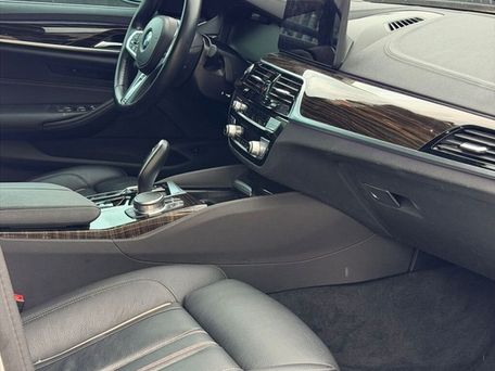 BMW 5 серии, 2020 — 照片 6