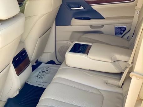 Lexus LX, 2019 — photo 8