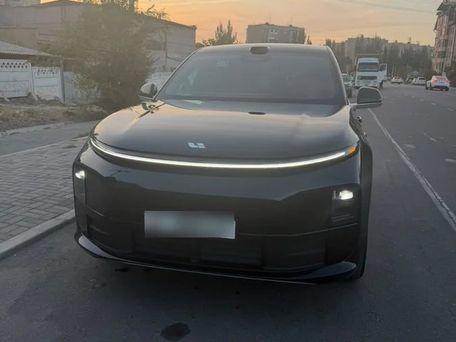Li Auto (Lixiang) L6, 2025
