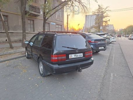 Volkswagen Passat, 1994 — photo 2