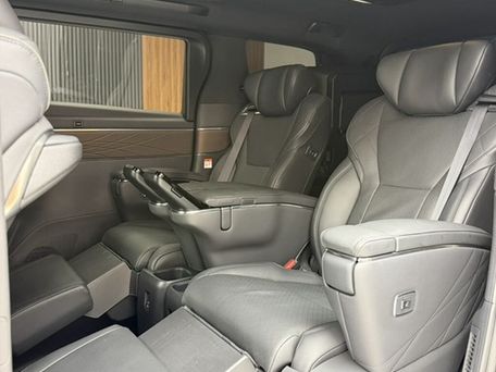 Toyota Alphard, 2025 — сүрөт 4