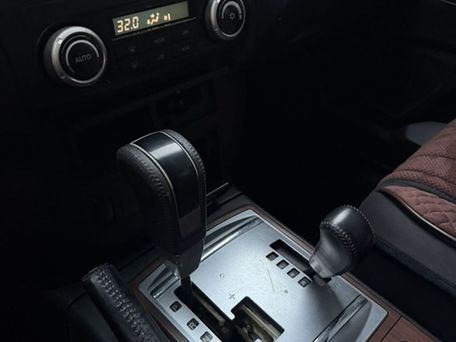 Mitsubishi Pajero, 2009 — photo 10