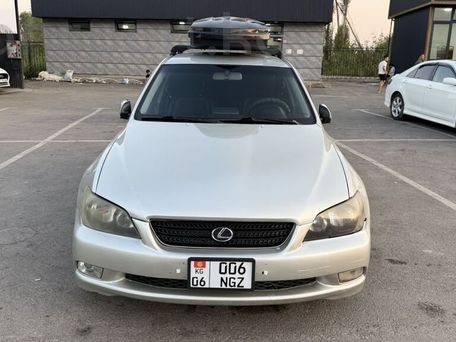 Lexus IS, 2003 — 照片 1