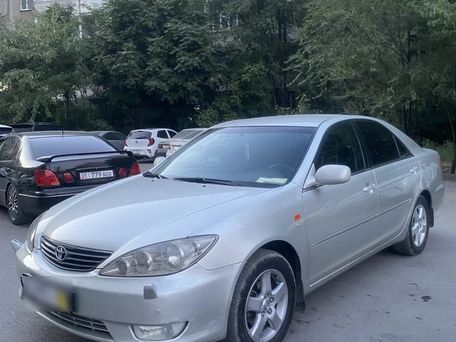 Toyota Camry, 2004 — 照片 1