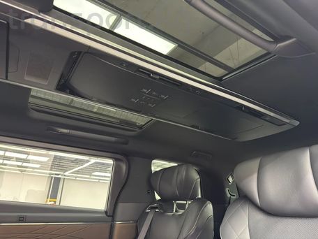 Toyota Alphard, 2025 — photo 12