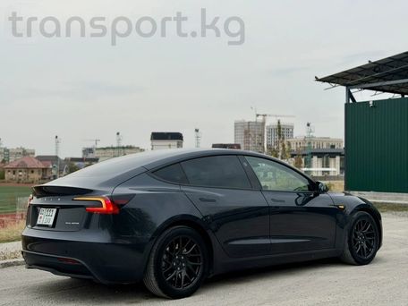 Tesla Model 3, 2025 — 照片 4