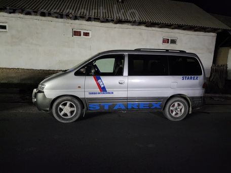 Hyundai Starex, 2004 — photo 2
