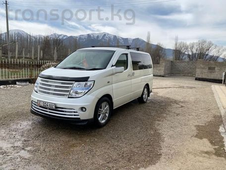 Nissan Elgrand, 2003 — 照片 3