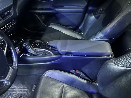Lexus UX, 2018 — фото 9