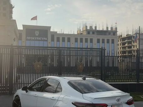 Toyota Camry, 2020 — photo 1
