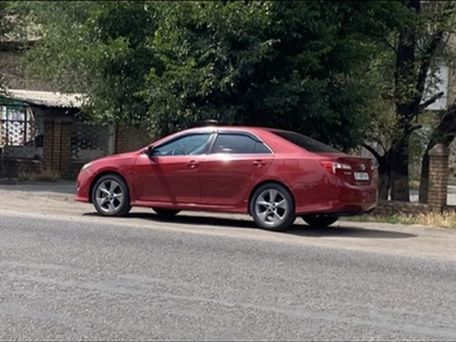 Toyota Camry, 2013 — 照片 2