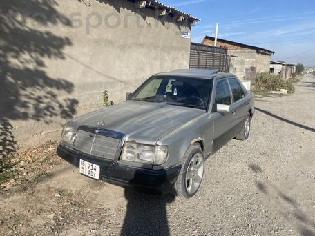 Mercedes-Benz W124, 1990 — photo 3