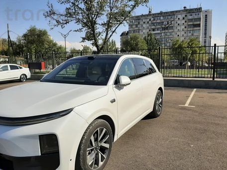 Li Auto (Lixiang) L6, 2025