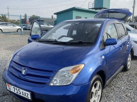 Toyota Ist, 2002