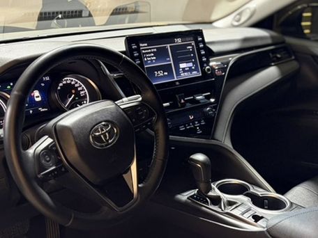 Toyota Camry, 2023 — фото 8