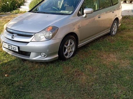 Honda Stream, 2004 — фото 1