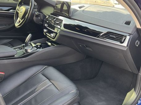 BMW 5 Series, 2019 — photo 16