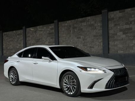 Lexus ES, 2022 — photo 1