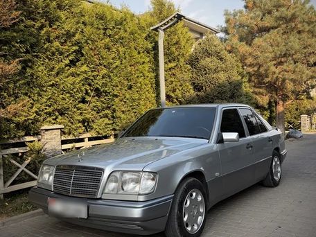 Mercedes-Benz E-Class, 1994 — photo 1