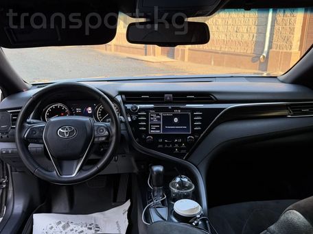 Toyota Camry, 2018 — 照片 8