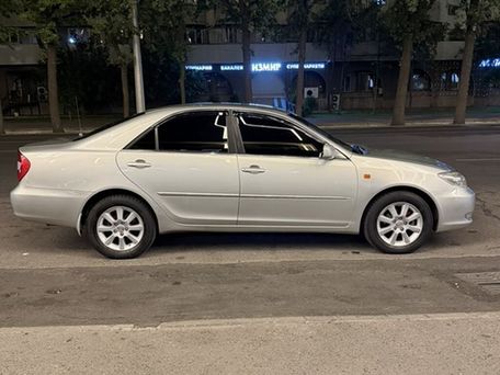 Toyota Camry, 2003 — 照片 2