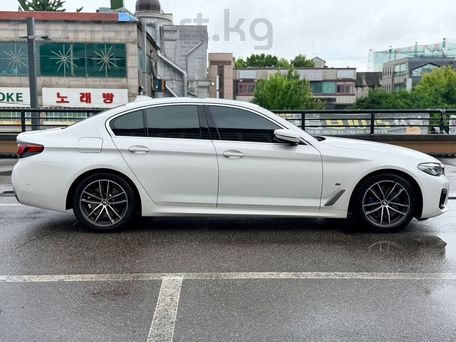 BMW 5 серии, 2020 — 照片 2