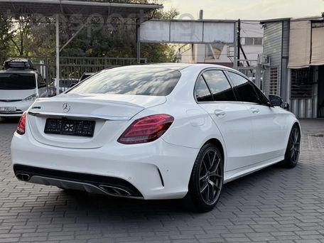 Mercedes-Benz C-Класс AMG, 2018 — 照片 4