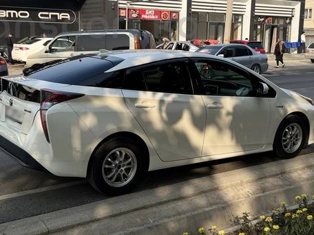 Toyota Prius, 2017 — сүрөт 2